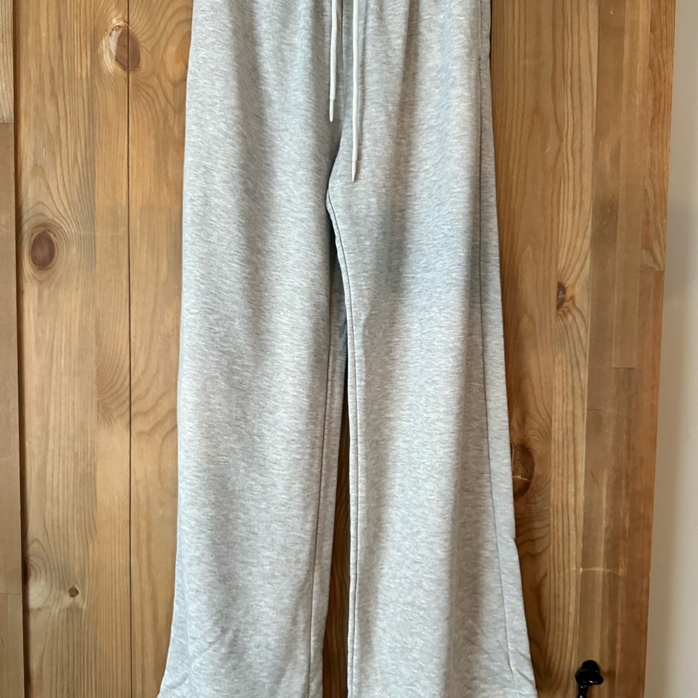 Women’s Gray Sweatpants